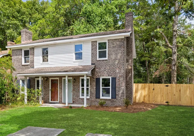 Photo 2 of Townhouse for sale at 2402 Quail Holw Ct, Charleston, SC 29414 | MLS# 26025447 | Listing updated on 2026-09-18