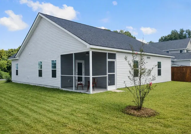 Photo 3 of Single family home for sale at 3005 Harvey Ave, North Charleston, SC 29405 | MLS# 26024984 | Listing updated on 2026-09-16