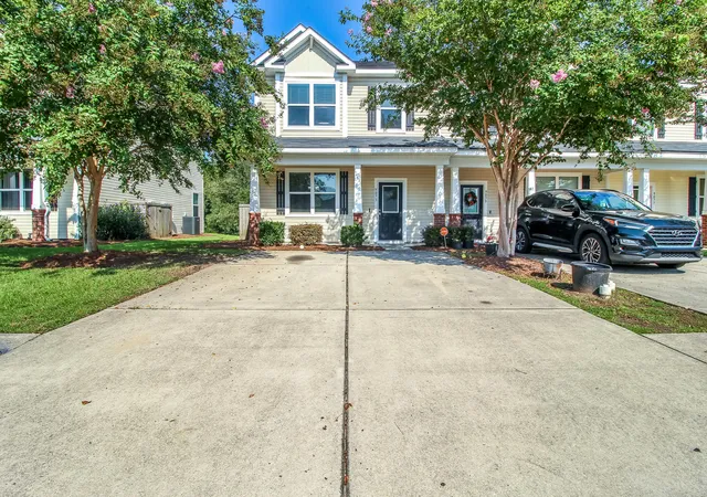 Townhouse for sale at 9073 Parlor Dr, Ladson, SC 29456 | MLS# 26027041
