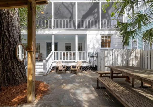 Photo 3 of Single family home for sale at 91 Smith St, Charleston, SC 29401 | MLS# 26025081 | Listing updated on 2026-09-12