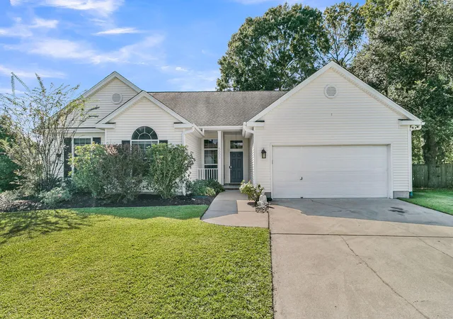Single family home for sale at 5000 Northfield Ct, Charleston, SC 29414 | MLS# 26027226
