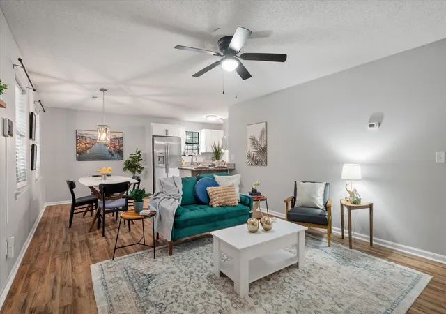 Photo 4 of Single family home for sale at 1533 Orangeburg Rd, Summerville, SC 29483 | MLS# 26026954 | Listing updated on 2026-10-27