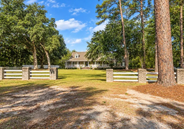 Photo 1 of Single family home for sale at 580 Possum Cor Rd, Walterboro, SC 29488 | MLS# 26025526 | Listing updated on 2026-09-11
