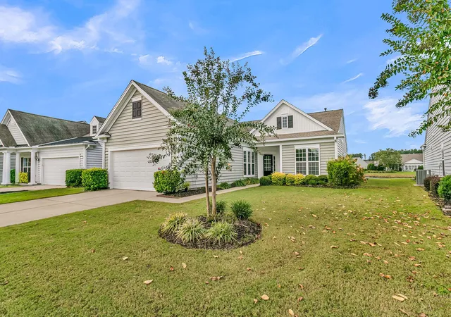 Photo 2 of Single family home for sale at 543 Tranquil Waters Way, Summerville, SC 29486 | MLS# 26027938 | Listing updated on 2026-10-09