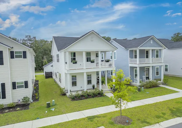 Photo 3 of Single family home for sale at 105 Osprey Ridge Ln, Summerville, SC 29483 | MLS# 26025433 | Listing updated on 2026-09-10