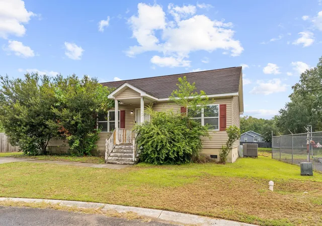 Photo 2 of Single family home for sale at 2557 Celestial Ct, North Charleston, SC 29406 | MLS# 26026763 | Listing updated on 2026-09-28