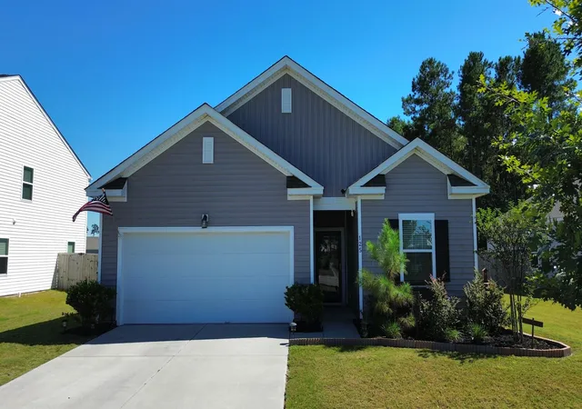 Photo 1 of Single family home for sale at 125 Lyra Ln, Summerville, SC 29486 | MLS# 26027320 | Listing updated on 2026-10-15