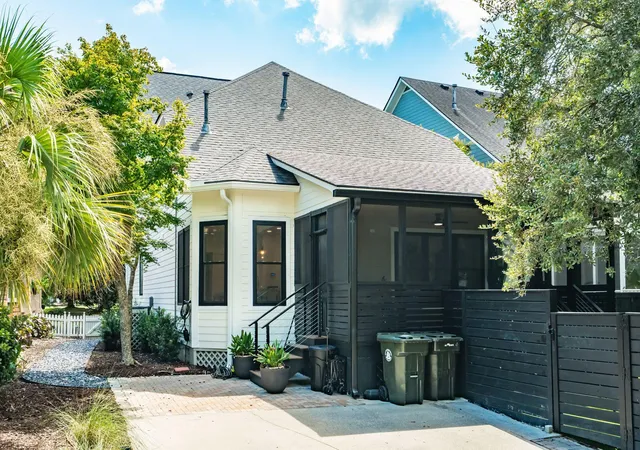 Photo 49 of Single family home for sale at 136 Etiwan Park St, Daniel Island, SC 29492 | MLS# 26024891 | Listing updated on 2026-10-06
