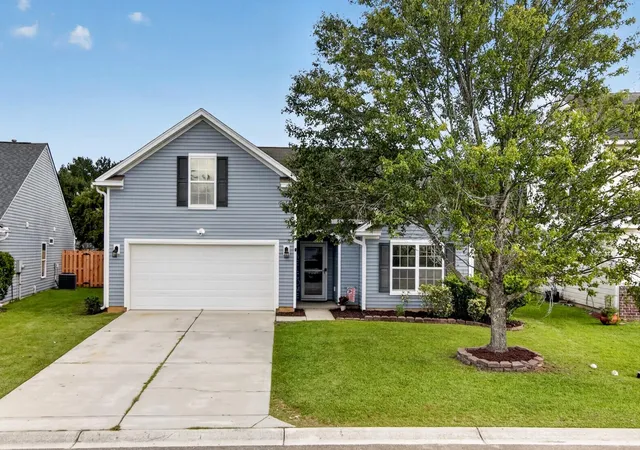 Photo 1 of Single family home for sale at 7004 Lofton Ct, Summerville, SC 29483 | MLS# 26025415 | Listing updated on 2026-09-17