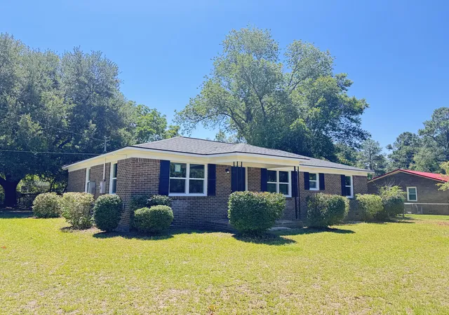 Photo 3 of Single family home for sale at 505 Lakeshore, Walterboro, SC 29488 | MLS# 26016467 | Listing updated on 2026-09-04