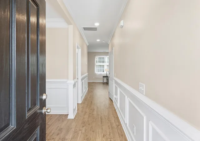Photo 3 of Single family home for sale at 581 Yellow Leaf Ln, Summerville, SC 29486 | MLS# 26026580 | Listing updated on 2026-10-07
