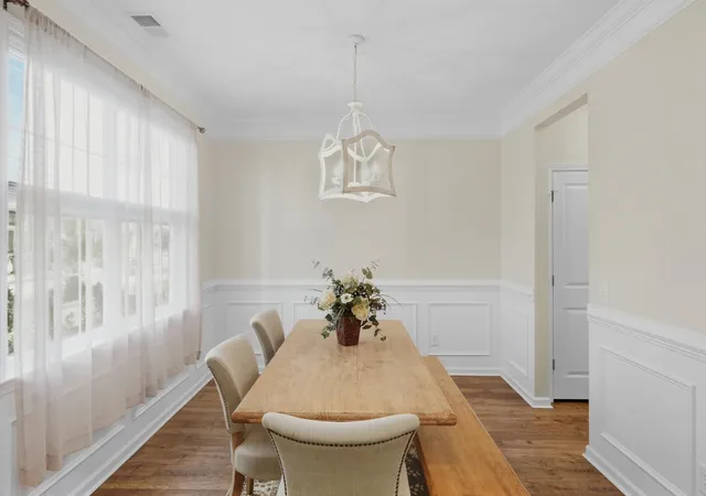 Photo 3 of Single family home for sale at 581 Yellow Leaf Ln, Summerville, SC 29486 | MLS# 26026580 | Listing updated on 2026-10-07