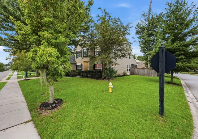 Photo 3 of Single family home for sale at 8512 Marsh Overlook, North Charleston, SC 29420 | MLS# 26025224 | Listing updated on 2026-09-12