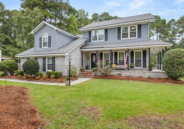 Photo 3 of Single family home for sale at 1033 Trotters Blvd, Summerville, SC 29483 | MLS# 26026751 | Listing updated on 2026-10-16
