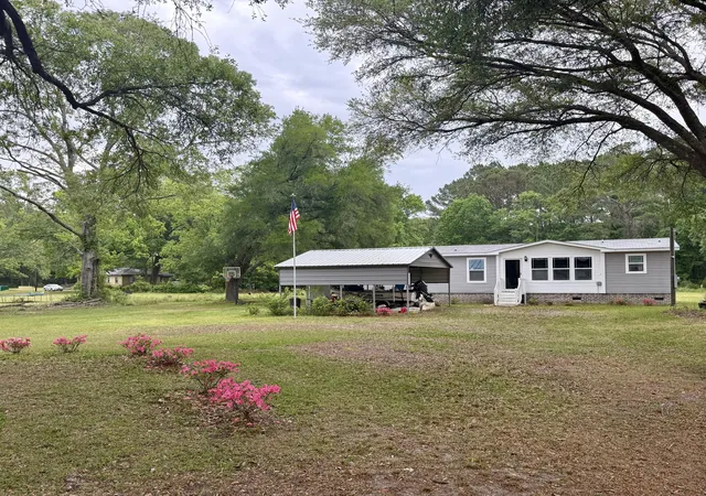 Photo 1 of Manufactured home for sale at 2810 Sc 174, Edisto Island, SC 29438 | MLS# 26025936 | Listing updated on 2026-10-07