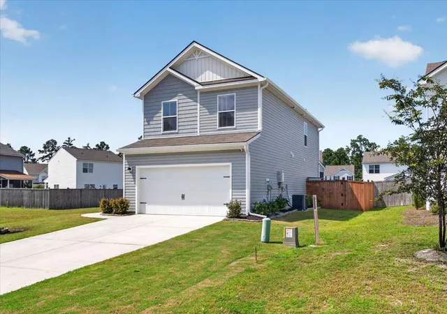 Photo 2 of Single family home for sale at 150 Pine Crst View Dr, Summerville, SC 29486 | MLS# 26025090 | Listing updated on 2026-09-14