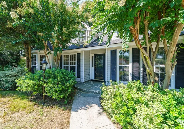 Photo 1 of Single family home for sale at 734 Woodland Pointe Pl, Mount Pleasant, SC 29464 | MLS# 26024651 | Listing updated on 2026-10-29