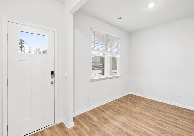 Photo 2 of Single family home for sale at 194 Grouper Ln, Summerville, SC 29483 | MLS# 26026439 | Listing updated on 2026-09-22