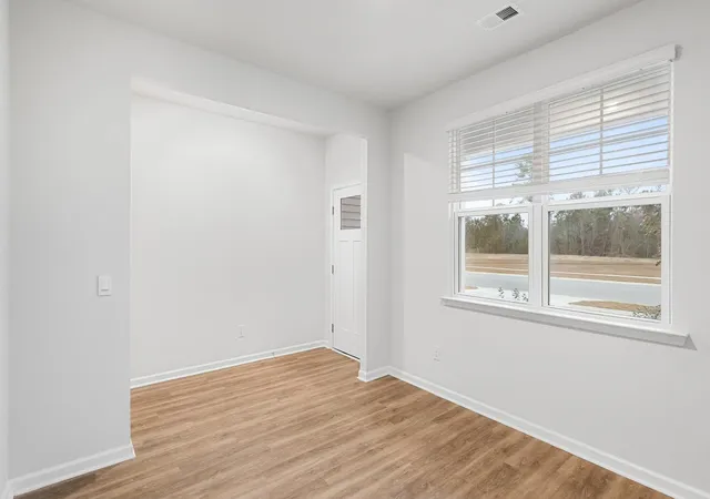 Photo 3 of Single family home for sale at 194 Grouper Ln, Summerville, SC 29483 | MLS# 26026439 | Listing updated on 2026-09-22