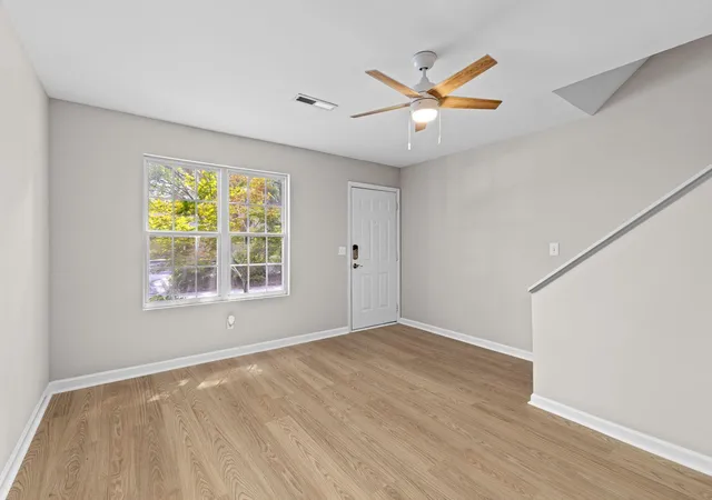 Photo 4 of Townhouse for sale at 507 Stinson Dr #8F, Charleston, SC 29407 | MLS# 26025480 | Listing updated on 2026-09-10