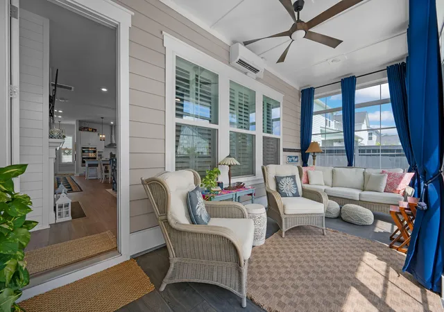 Photo 3 of Single family home for sale at 129 Medford St, Summerville, SC 29486 | MLS# 26025819 | Listing updated on 2026-09-24