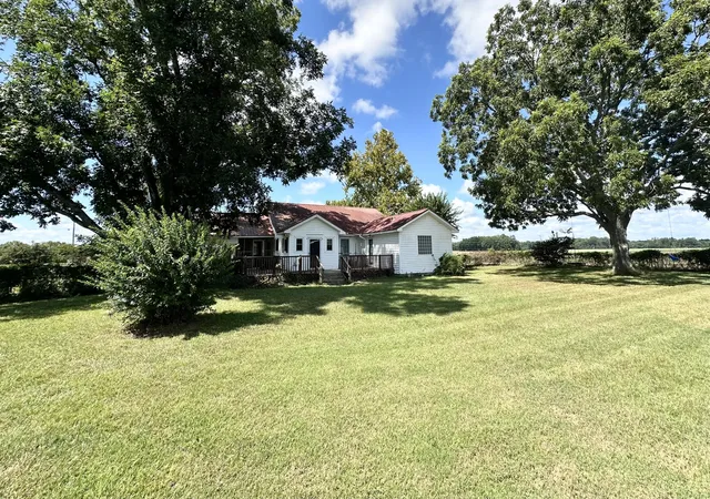 Photo 4 of Single family home for sale at 9715 Old State Rd, Cameron, SC 29030 | MLS# 26024853 | Listing updated on 2026-10-04