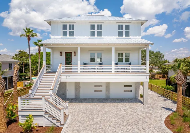 Photo 1 of Single family home for sale at 619 Carolina Blvd, Isle Of Palms, SC 29451 | MLS# 26024846 | Listing updated on 2026-09-02
