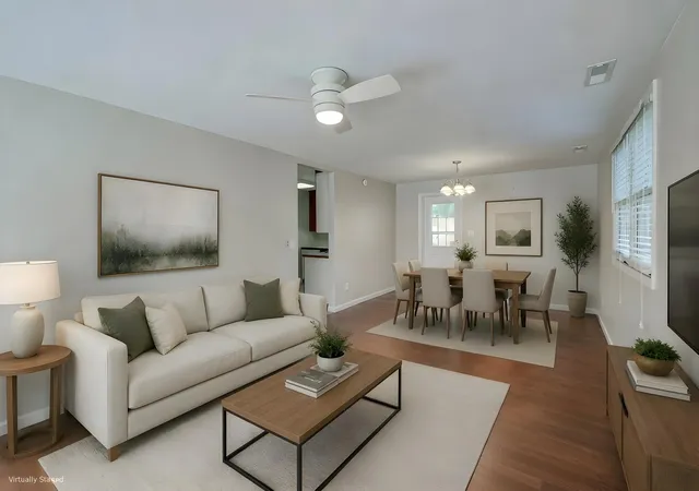 Photo 3 of Single family home for sale at 5 Briarcliff Dr, Charleston, SC 29407 | MLS# 26024831 | Listing updated on 2026-09-15