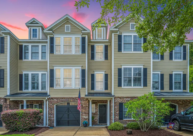 Photo 2 of Townhouse for sale at 3676 Bagley Dr, Mount Pleasant, SC 29466 | MLS# 26026846 | Listing updated on 2026-10-02