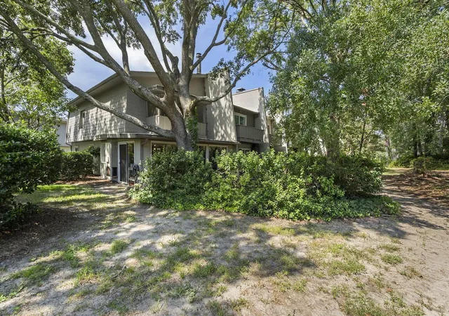 Photo 2 of Townhouse for sale at 608 Ventura Pl, Mount Pleasant, SC 29464 | MLS# 26024747 | Listing updated on 2026-09-17