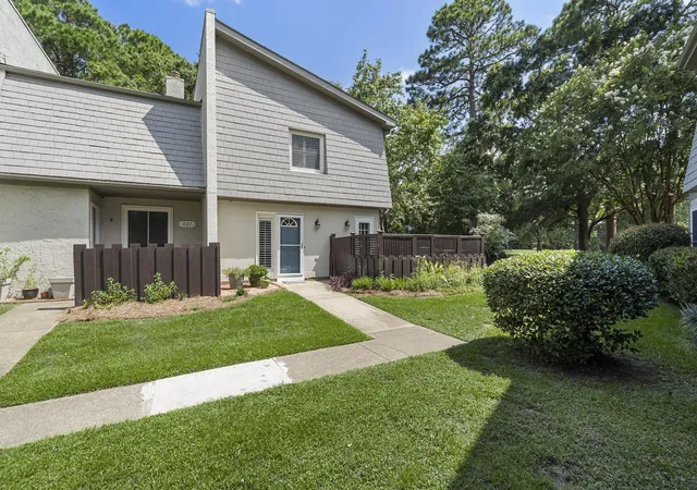 Photo 3 of Townhouse for sale at 608 Ventura Pl, Mount Pleasant, SC 29464 | MLS# 26024747 | Listing updated on 2026-09-17