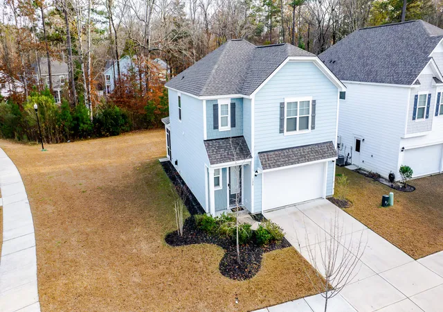 Photo 2 of Single family home for sale at 120 Petrell Rd, Summerville, SC 29483 | MLS# 26025125 | Listing updated on 2026-09-06