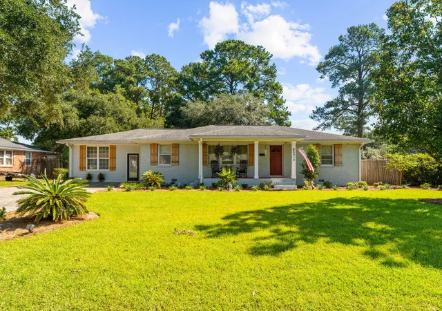 Single family home for sale at 6010 Wedgewood Dr, Hanahan, SC 29410 | MLS# 26027406