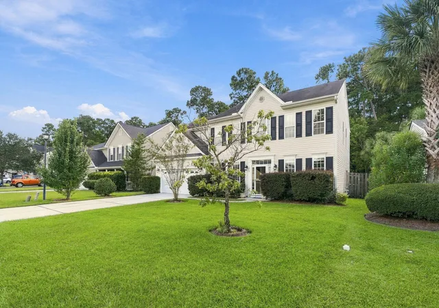 Photo 2 of Single family home for sale at 3419 Kirkwall Dr, Summerville, SC 29485 | MLS# 26026476 | Listing updated on 2026-10-14