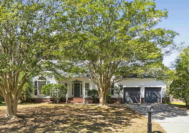 Photo 1 of Single family home for sale at 112 Oyster Point Row, Charleston, SC 29412 | MLS# 26026464 | Listing updated on 2026-10-04