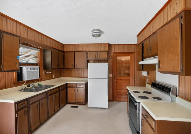 Photo 3 of Single family home for sale at 111 Cinder Nook Dr, Pickens, SC 29671 | MLS# 26024218 | Listing updated on 2026-09-08