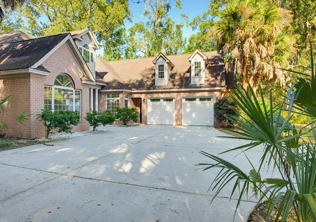 Photo 2 of Single family home for sale at 238 Oakwood Dr, Hardeeville, SC 29927 | MLS# 26029366 | Listing updated on 2026-10-28