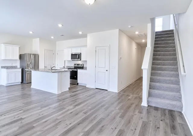 Photo 4 of Single family home for sale at 433 Pender Woods Dr, Summerville, SC 29486 | MLS# 26025314 | Listing updated on 2026-10-21