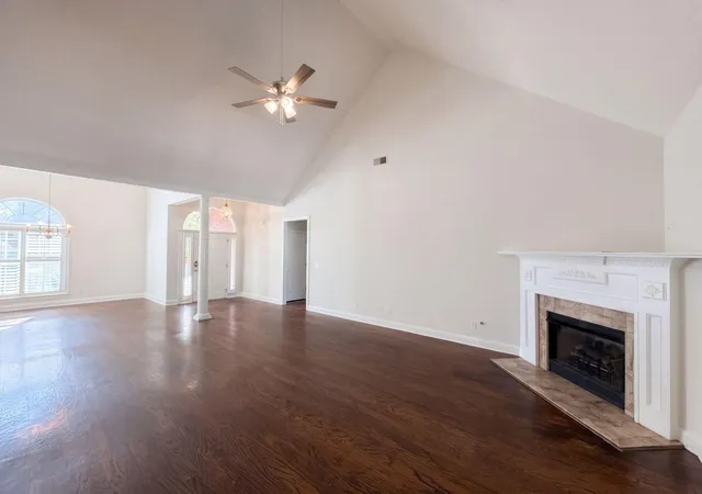 Photo 3 of Single family home for sale at 313 Glen Eagles Dr, Summerville, SC 29483 | MLS# 26027560 | Listing updated on 2026-10-08