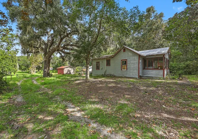 Photo 1 of Sale Pending at 4674 Maybank Hwy, Wadmalaw Island, SC 29487 | MLS# 26026218 | Listing updated on 2026-09-30