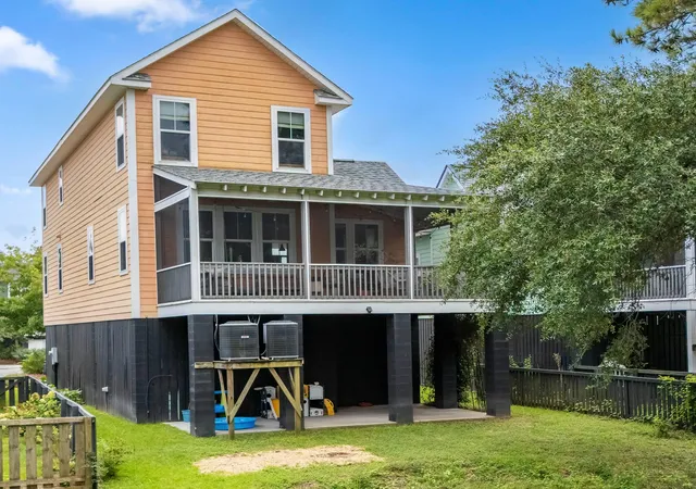 Photo 2 of Single family home for sale at 1024 Hunley Waters Cir, North Charleston, SC 29405 | MLS# 26024571 | Listing updated on 2026-09-18