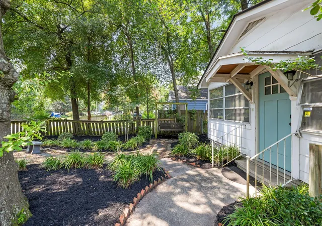 Photo 3 of Single family home for sale at 1116 Bexley St, North Charleston, SC 29405 | MLS# 26025238 | Listing updated on 2026-09-14