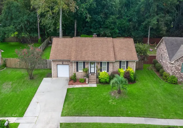 Photo 3 of Single family home for sale at 139 Savannah Round, Summerville, SC 29485 | MLS# 26025498 | Listing updated on 2026-09-15