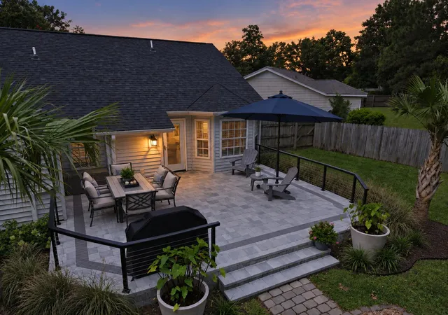 Photo 2 of Single family home for sale at 206 William St, Summerville, SC 29486 | MLS# 26025850 | Listing updated on 2026-10-10