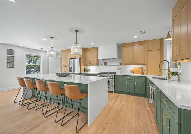 Photo 3 of Single family home for sale at 1773 Huntington Dr, Charleston, SC 29407 | MLS# 26025509 | Listing updated on 2026-09-16