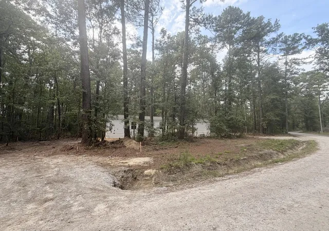 Photo 3 of Manufactured home for sale at 911 Poling Ln, Round O, SC 29474 | MLS# 26025425 | Listing updated on 2026-09-20