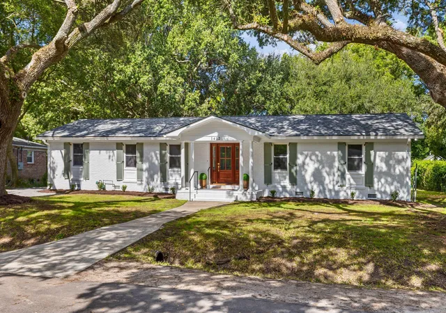 Photo 3 of Single family home for sale at 1412 Tara Rd, Charleston, SC 29407 | MLS# 26025010 | Listing updated on 2026-09-06