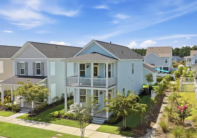 Photo 3 of Single family home for sale at 617 Trio Ln, Summerville, SC 29486 | MLS# 26025930 | Listing updated on 2026-10-26