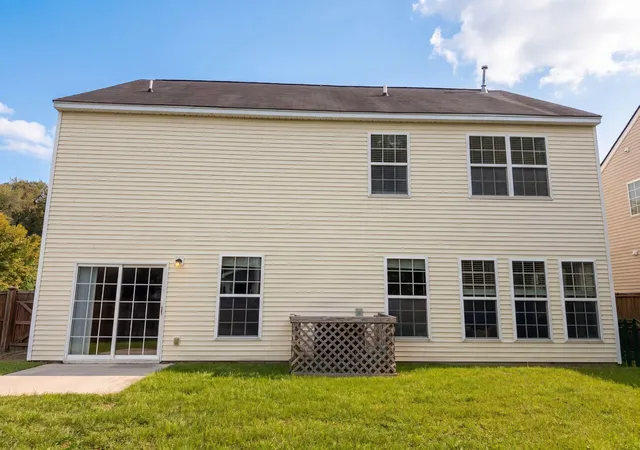 Photo 4 of Single family home for sale at 3037 Ellington Dr, Summerville, SC 29485 | MLS# 26025600 | Listing updated on 2026-09-18
