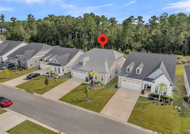 Photo 3 of Single family home for sale at 128 Summerwind Dr, Summerville, SC 29486 | MLS# 26024875 | Listing updated on 2026-09-11
